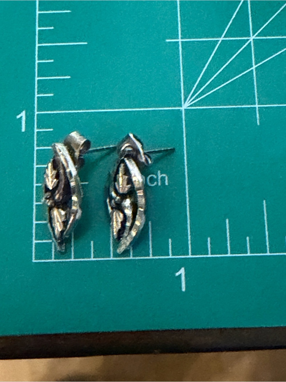 Vintage Wheeler WM Co. Sterling Blacks Hills Style Earrings - Picture 5 of 6